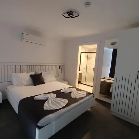Paddys Villa *